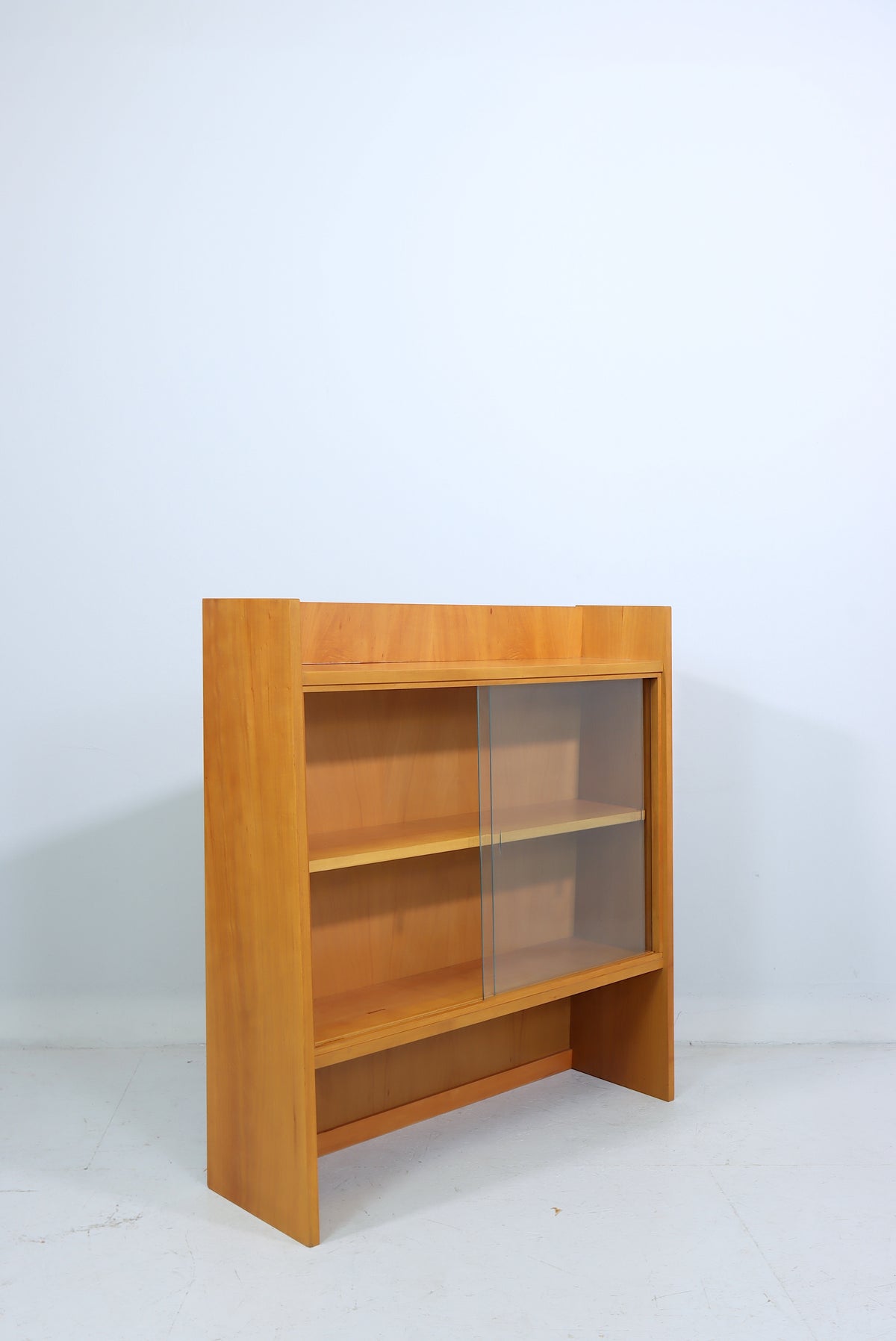Mid Century Bücherregal VEB Südthür. Möbelwerke Themar Glas DDR Regal Schiebetüren