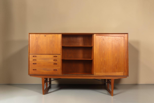 Vintage Space Danish Design Highboard aus Teakholz mit Schiebetüren und Schubladen im Mid Century Stil