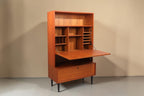 Vintage Space Mid Century Teak Sekretär von RT Möbel mit klappbarer Schreibplatte und Fächern auf filigranen Beinen