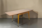 Vintage Space Mid Century Esstisch aus Holz mit konischen Beinen, Messingdetails und ausziehbarer Tischplatte
