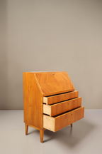 Vintage Space Mid Century Sekretär aus Holz mit drei Schubladen und aufklappbarer Schreibfläche im Retro-Design