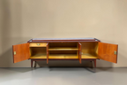 Vintage Space Mid Century Sideboard aus Holz mit offenen Türen, Schublade und Einlegeböden im 60er Jahre Retro-Stil