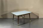 Vintage Space Mid Century Esstisch aus Holz mit grauer Platte, konischen Beinen und eleganten Messingdetails