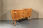 Vintage Space Mid Century Sideboard aus Holz mit Schubladen und Schrankfächern im 60er Jahre Retro Design
