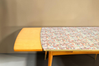 Vintage Space Mid Century Esstisch mit ausziehbarer Platte, Mosaik-Design und Messingkante im Retro-Stil