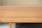 Vintage Space Mid Century Esstisch aus Holz mit sichtbarer Maserung und ausziehbarer Tischplatte im 60er Jahre Design