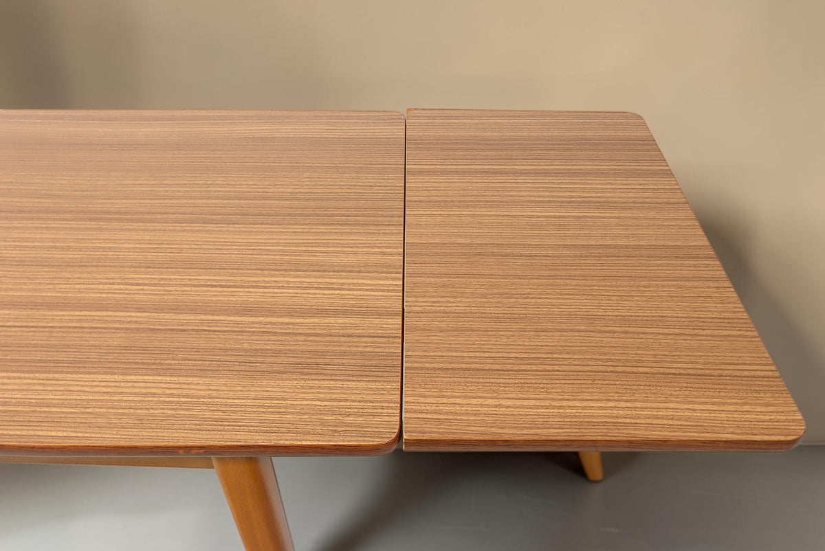 Vintage Space Mid Century Esstisch aus Holz mit ausziehbarer Tischplatte und markanter Maserung im 60er Jahre Design