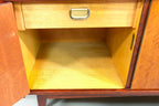 Vintage Space Mid Century Sideboard aus Holz mit offener Schublade und Innenfach für praktischen Stauraum
