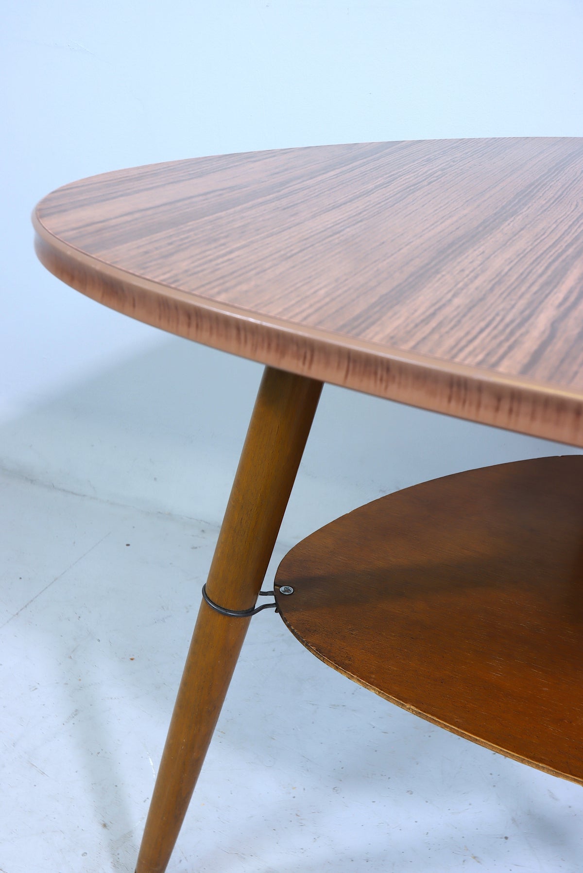 Mid Century Tisch Vintage Beistelltisch Blumentisch Couchtisch Retro