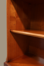 Vintage Space Heldense Bücherregal aus Eibenholz im englischen Stil mit verstellbarem Regalboden
