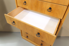 Vintage Space Mid Century Vertiko Kommode aus Holz mit sieben Schubladen und schwarzen Metall-Ringgriffen