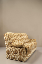 Vintage Space Chippendale 3-Sitzer Schlafsofa mit beigem ornamentalem Stoffbezug und geschwungenen Armlehnen