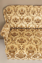 Vintage Space Chippendale 3-Sitzer Schlafsofa mit beigem ornamentalem Stoffbezug und geschwungenen Armlehnen