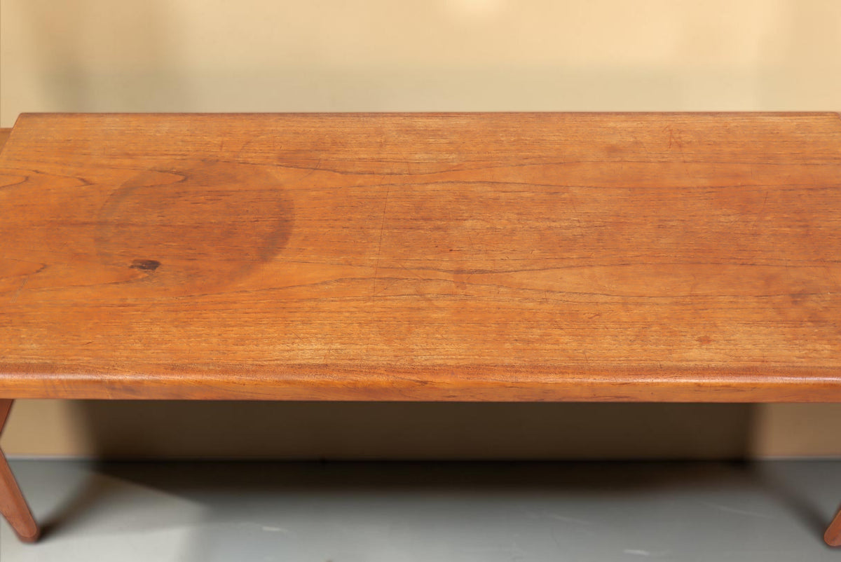 Vintage Space Kai Kristiansen Couchtisch aus Teakholz im Mid Century Design mit sichtbarer Maserung