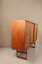 Vintage Space Danish Design Highboard aus Teakholz mit Schiebetüren und Schubladen im Mid Century Stil