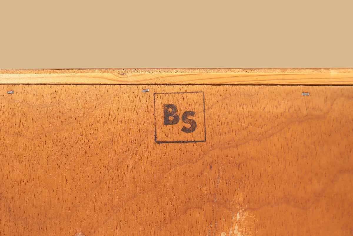 Vintage Space Danish Design Highboard mit BS Stempel auf der Rückwand des Teakholz Schranks