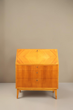 Vintage Space Mid Century Sekretär aus Holz mit aufklappbarer Schreibfläche und konischen Beinen in 60er Jahre Optik