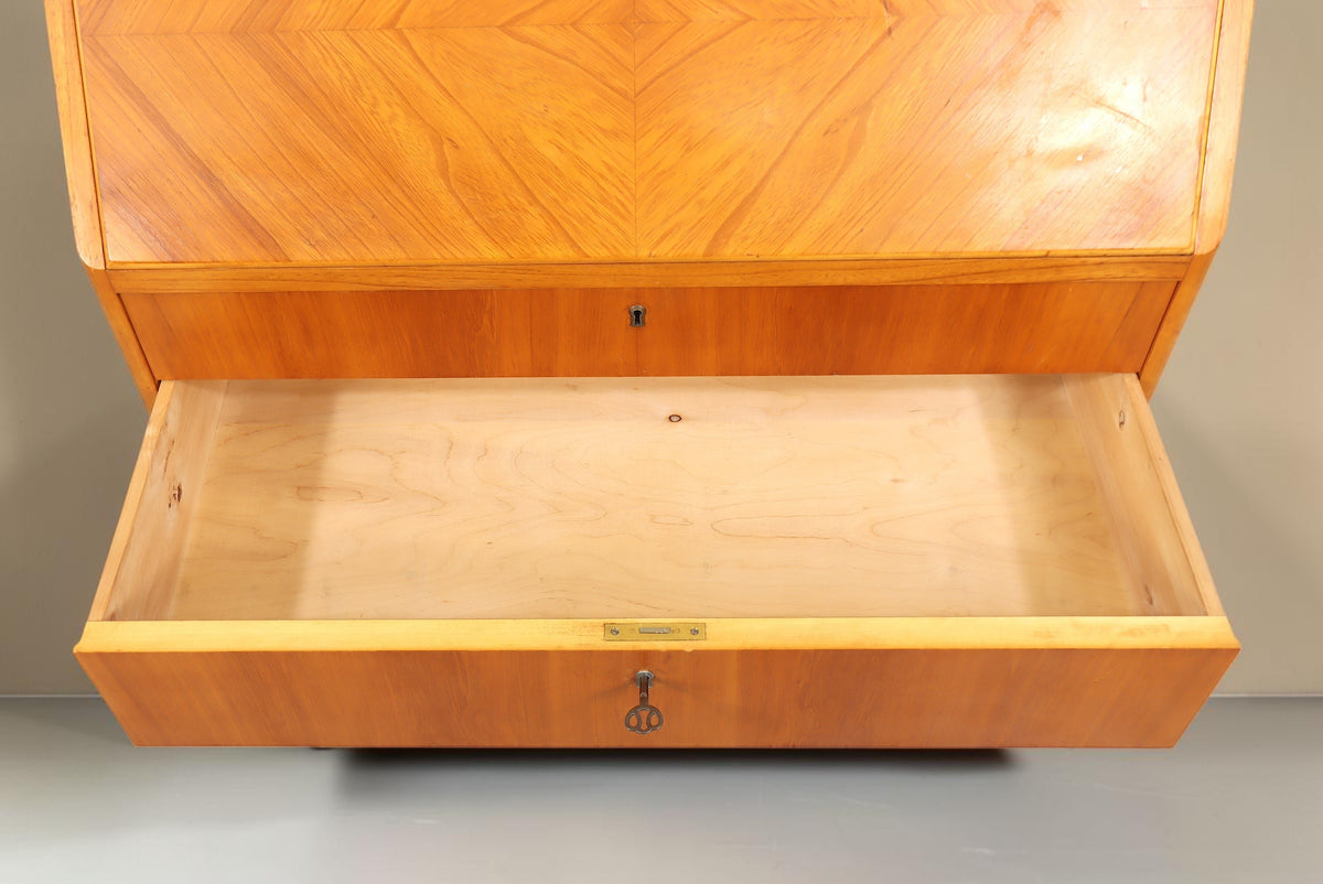 Vintage Space Mid Century Sekretär aus Holz mit offener Schublade und dekorativer Maserung im Retro-Stil