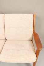 Vintage Space Gustav Thams 2er Sofa mit beigem Bezug und organischem Teakholz-Gestell im dänischen Design