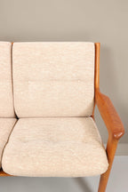 Vintage Space Gustav Thams 2er Sofa mit beigem Stoffbezug und organischem Teakholz-Gestell im Danish Design