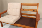Vintage Space Gustav Thams 2er Sofa aus Teakholz mit beigem Polster im dänischen Mid-Century Design