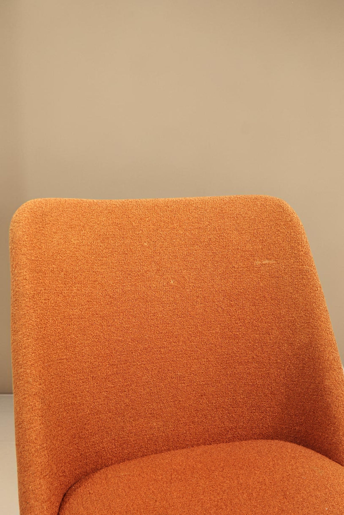 Vintage Space Mid Century Drehstuhl in leuchtendem Orange mit strukturierter Polsterung und Retro-Design