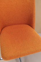 Vintage Space Mid Century Drehstuhl in leuchtendem Orange mit strukturierter Polsterung und markanter Formgebung
