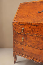 Vintage Space Sekretär aus Wurzelholz mit drei Schubladen, Messingbeschlägen und geschwungenen Beinen im Retro-Design
