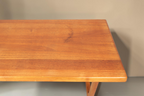 Vintage Space Niels Bach Couchtisch aus massivem Teakholz im dänischen Mid-Century-Design mit sichtbarer Maserung