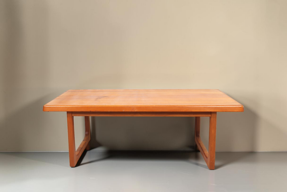 Vintage Space Niels Bach Couchtisch aus massivem Teakholz im dänischen Mid-Century-Design