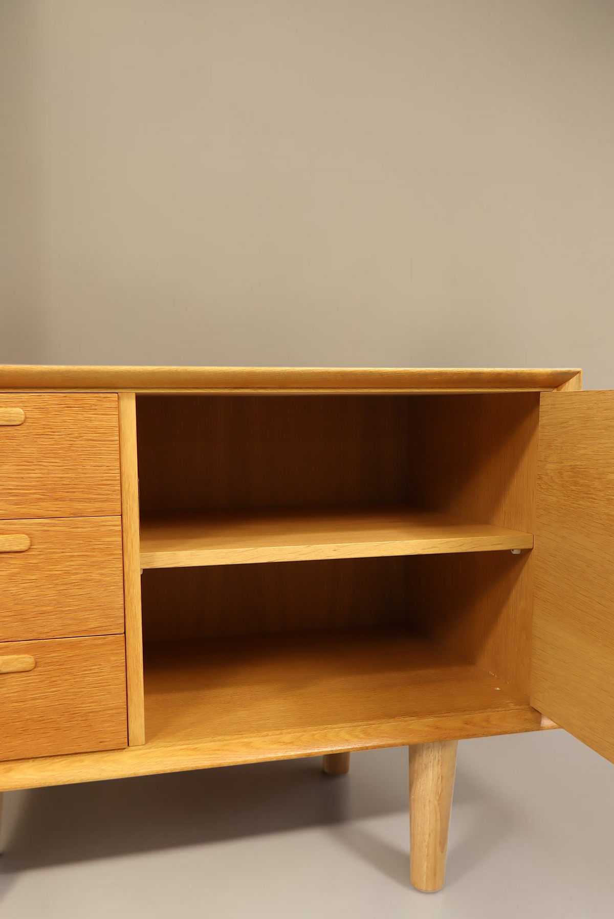 Vintage Space Strobeck Sideboard aus Eiche mit offenem Türfach und Schubladen im Mid-Century-Design der 70er Jahre