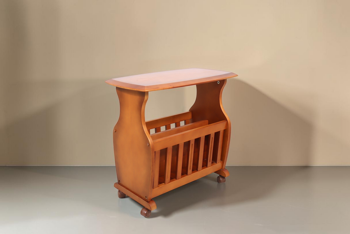 Vintage Space Mid-Century Zeitungsständer aus Holz mit integriertem Beistelltisch und Rollen im Retro-Design