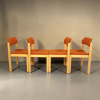 Vintage Space 4er-Set Mid Century Esszimmerstühle mit hellem Holzgestell und orangefarbenem Stoffbezug, stapelbar