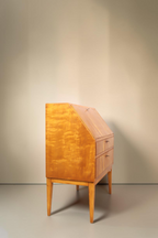 Vintage Space Mid Century Sekretär aus hellem Birkenholz mit konischen Beinen und abschließbarer Schreibklappe