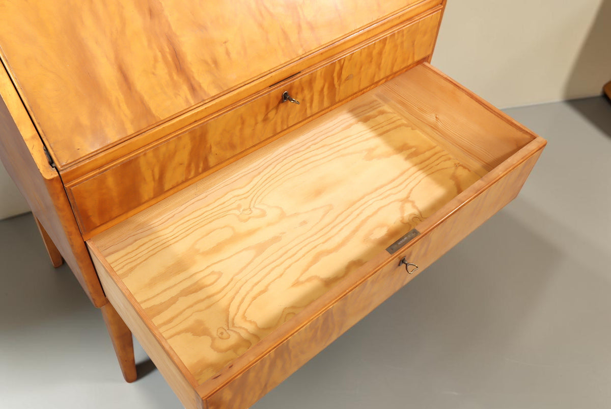 Vintage Space Mid Century Sekretär aus hellem Birkenholz mit offener Schublade und sichtbarer Holzmaserung