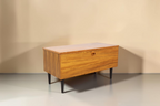 Vintage Space Hellerau Kommode aus Ozean Nussbaum mit Klappe und schwarzen Beinen im Mid-Century Design