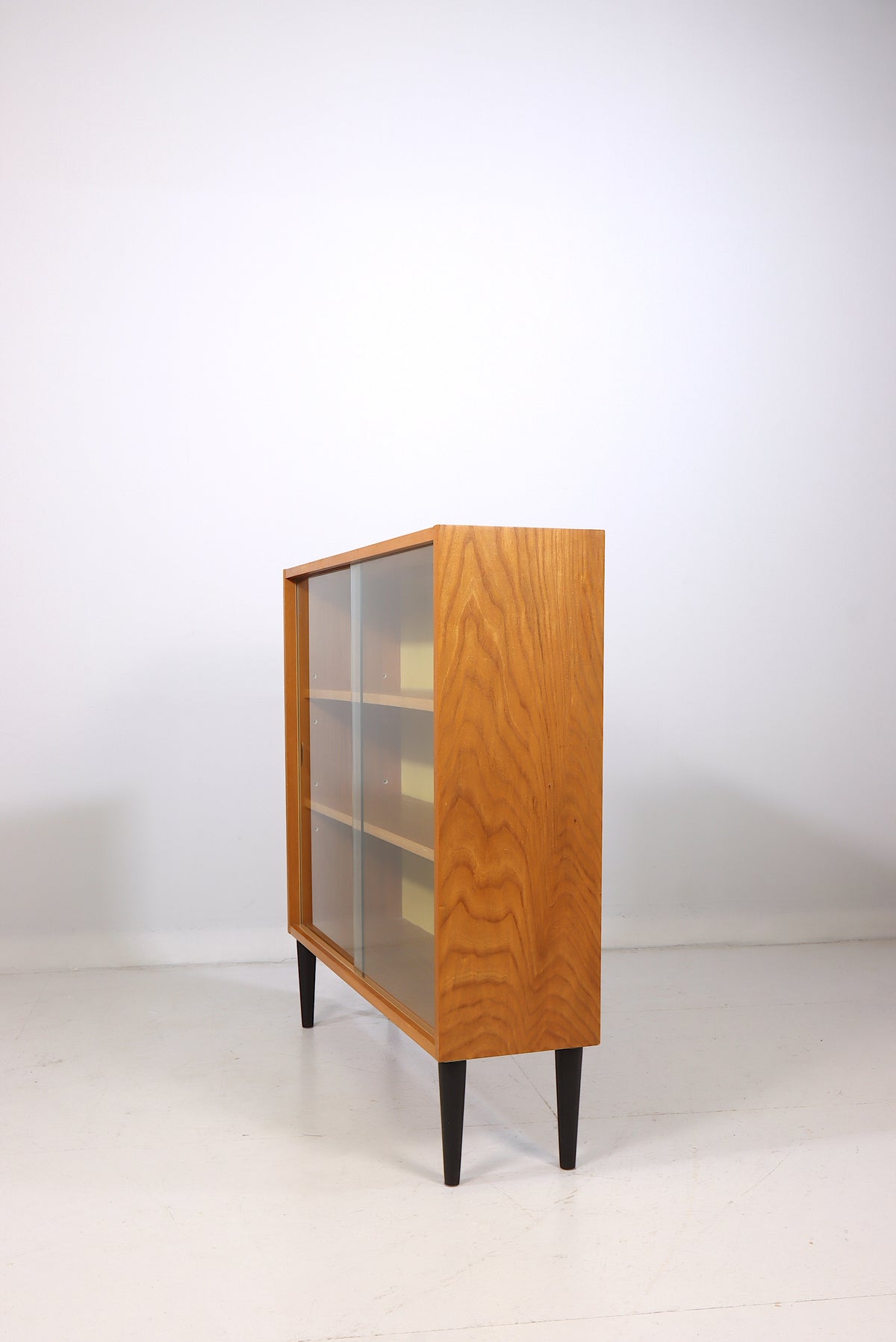 Hellerau Regal Vitrine DDR Vintage Glasvitrine 60er Jahre Mid Century Display Cabinet