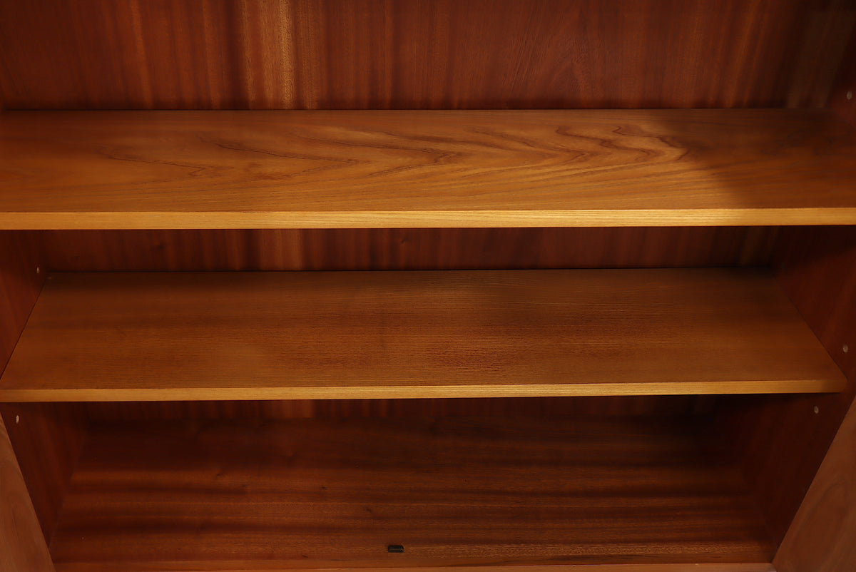 Hellerau Schrank Mid Century Vintage Kommode Flurschrank Dielenmöbel Cabinet Storage Retro