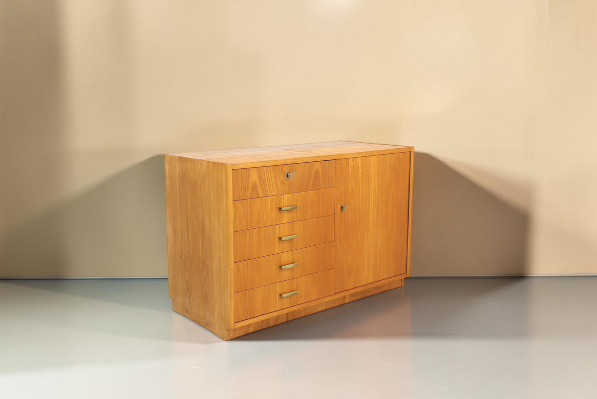 Vintage Space Hellerau Kommode aus Holz im Mid Century Design mit vier Schubladen und Schrankfach