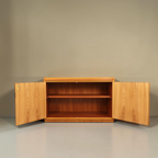 Vintage Space Hellerau Sekretär Kommode aus Holz im Mid-Century-Stil mit geöffneten Türen und Regalböden